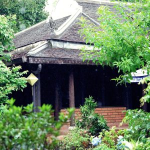 Nhà vườn cổ Huế - Mandarin